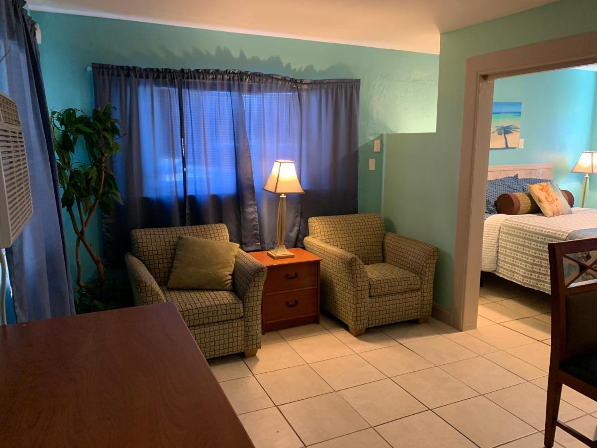 Michaels Siesta Motel St. Petersburg Exterior photo