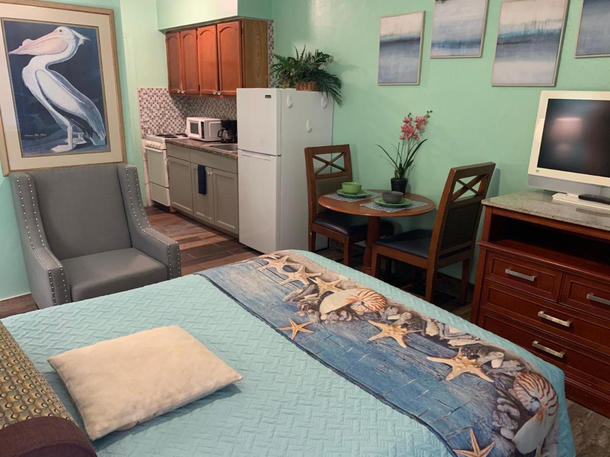 Michaels Siesta Motel St. Petersburg Exterior photo