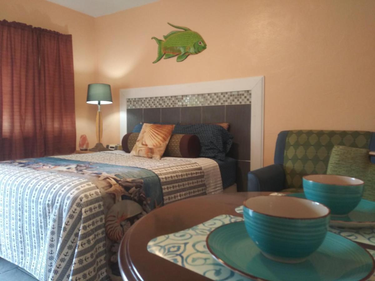Michaels Siesta Motel St. Petersburg Exterior photo